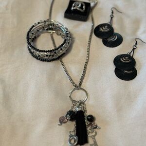 Lsilver and black 4 piece set